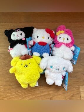 Bumbumz Hello Kitty and Friends *Almost Full Set*